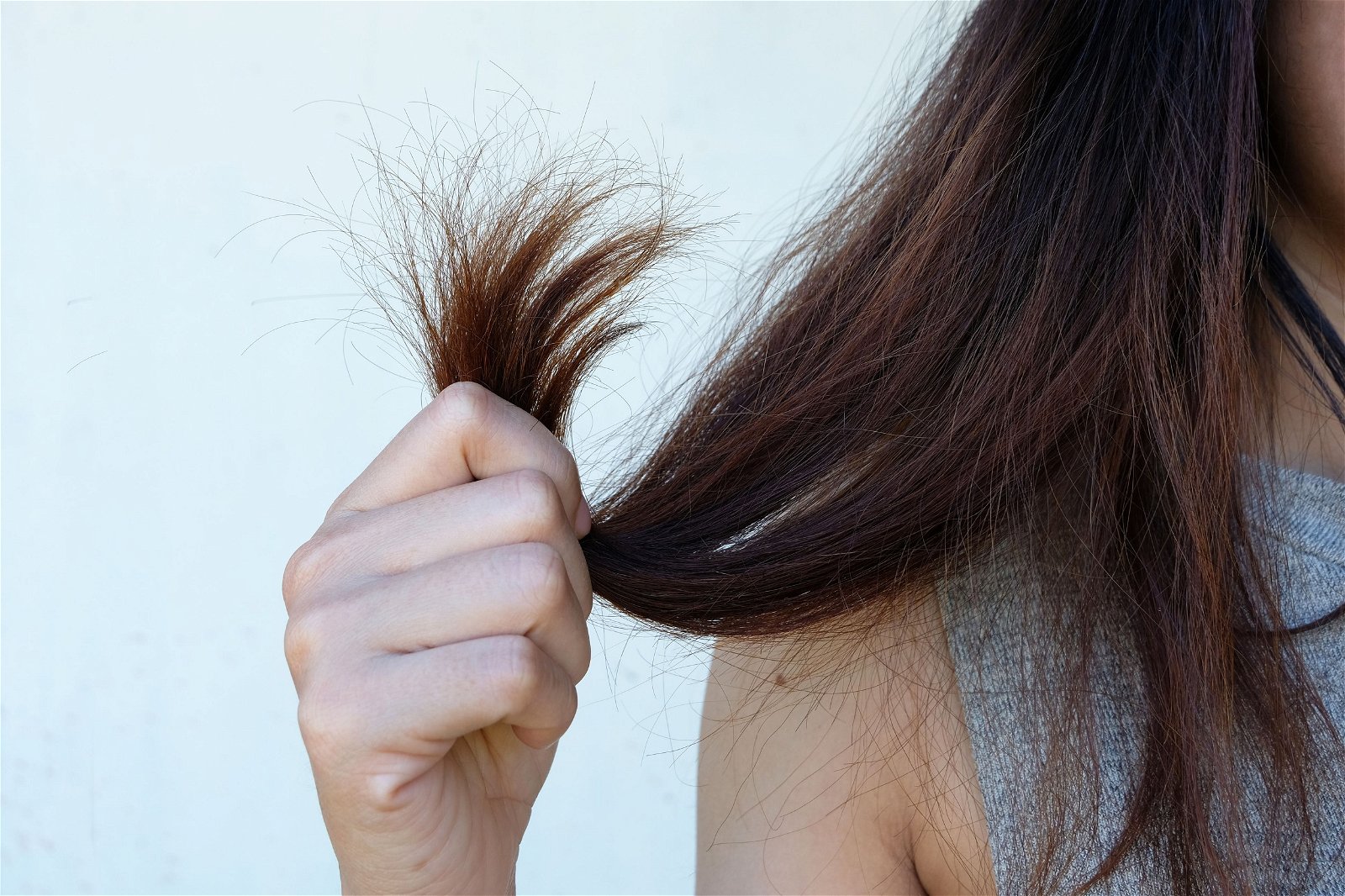 فوائد التغذية السليمة لصحة الشعر: كيف يؤثر نظامك الغذائي على جمال شعرك؟