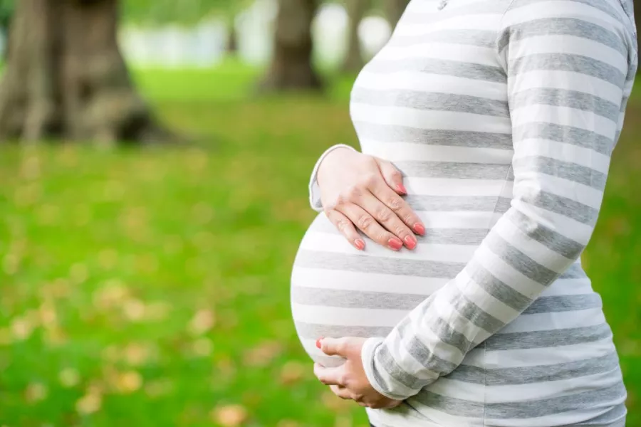 تجربتي مع أعراض الحمل بولد للنساء: هل كثرة النوم من علامات الحمل بولد؟